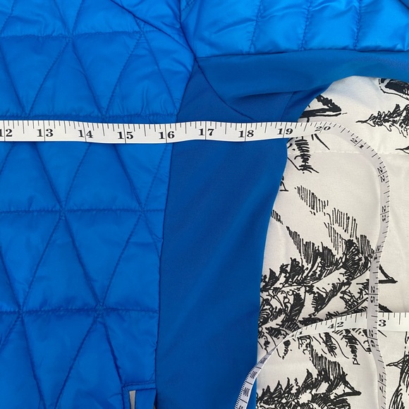 Beautiful blue Lole Jacket • perfect for a run or as a Spring Jacket• Size M - Picture 14 of 16